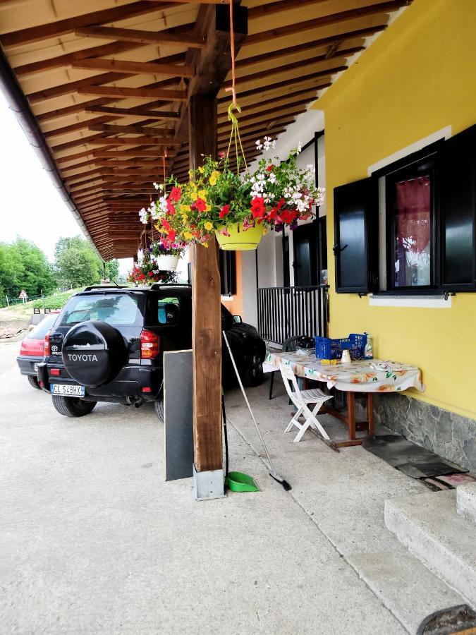 Casa Vacanze Mombarcaro Luaran gambar
