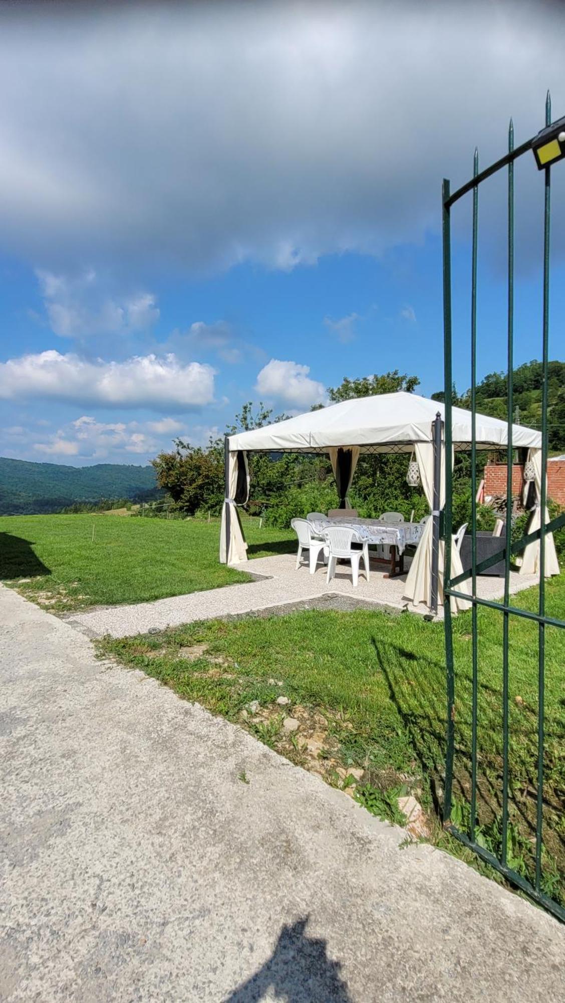 Casa Vacanze Mombarcaro Luaran gambar
