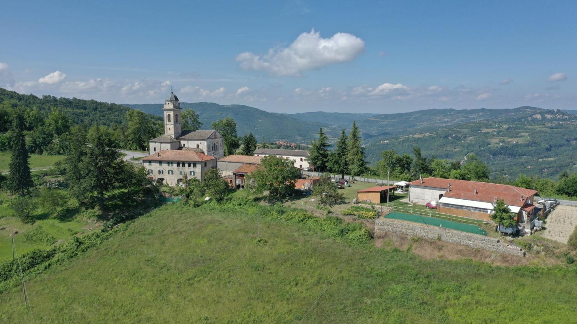 Casa Vacanze Mombarcaro Luaran gambar