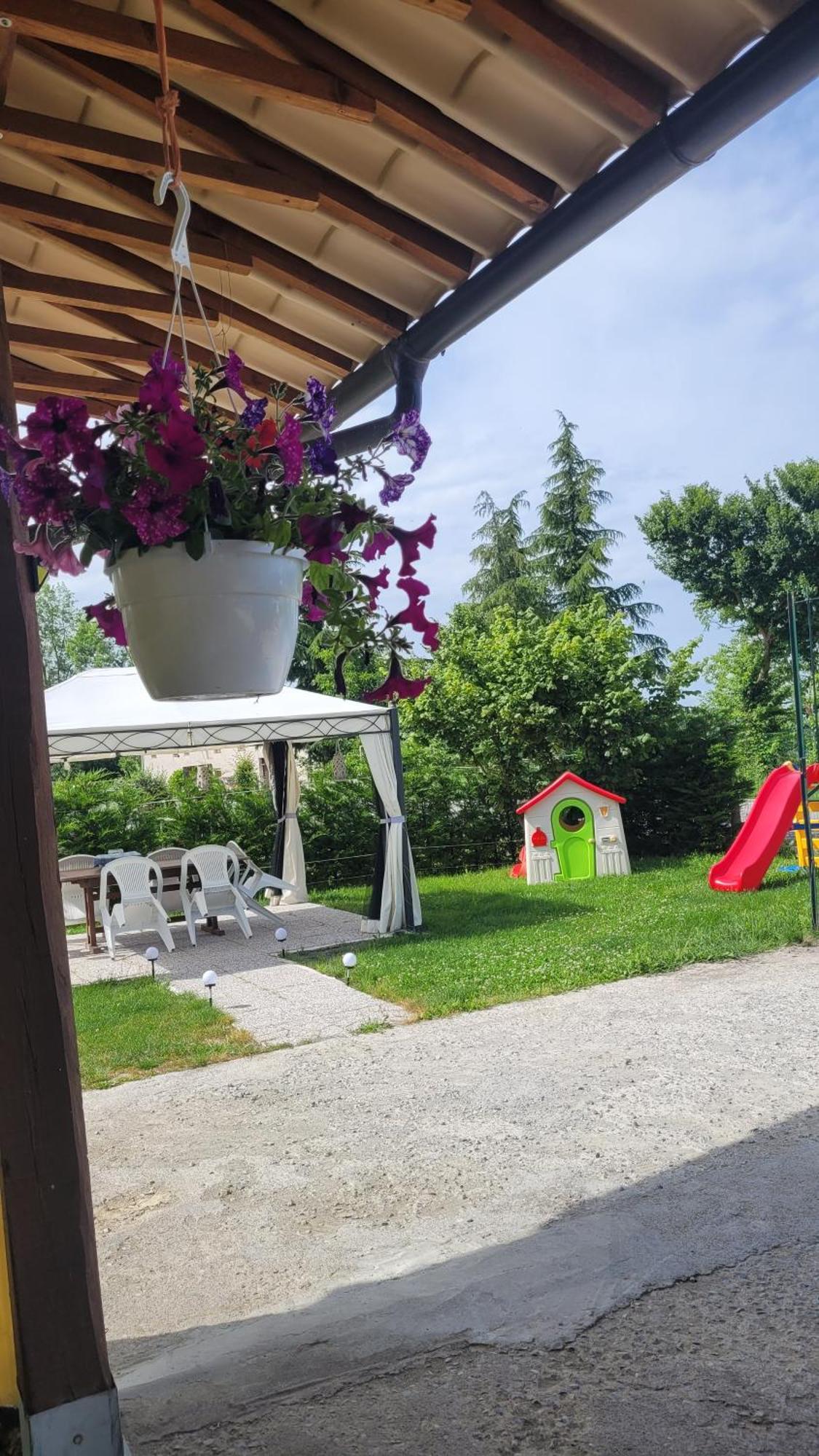 Casa Vacanze Mombarcaro Luaran gambar